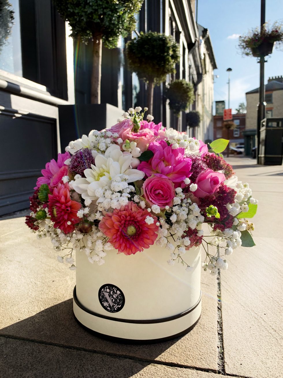 Dahlias touches hatbox