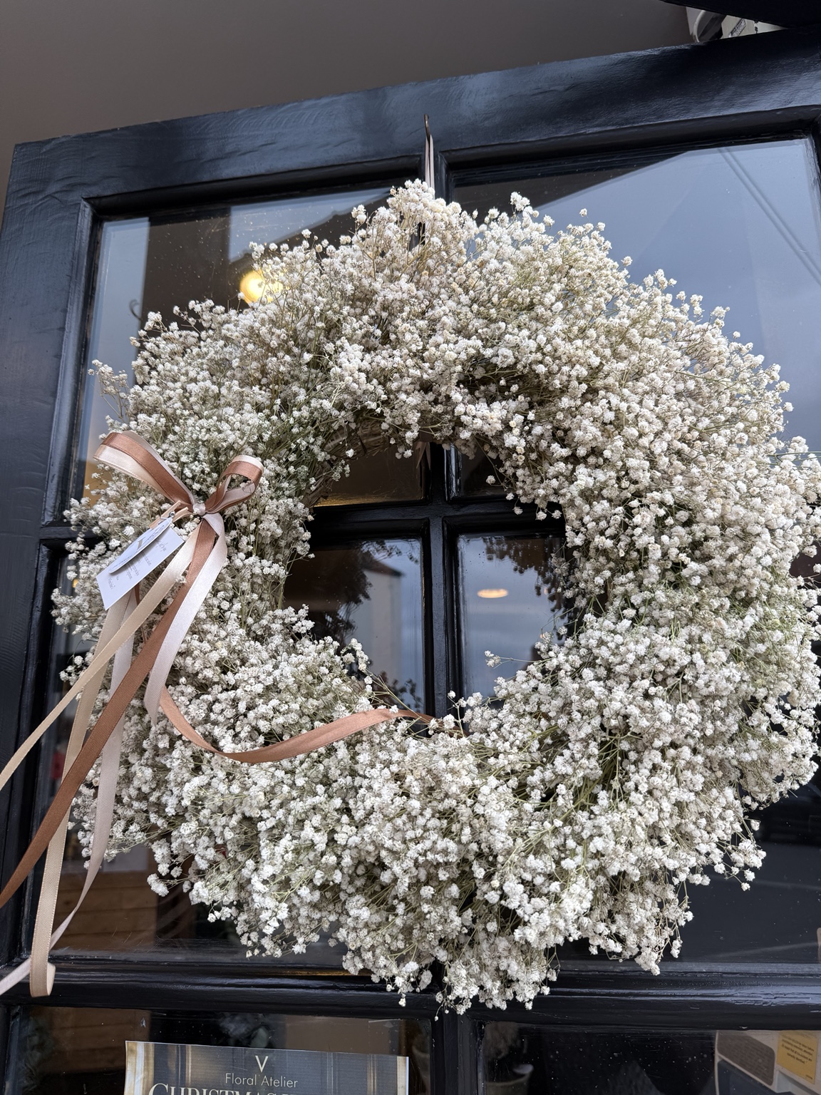 Premium Dried Gypsophila Wreath – One of a Kind - Image 2